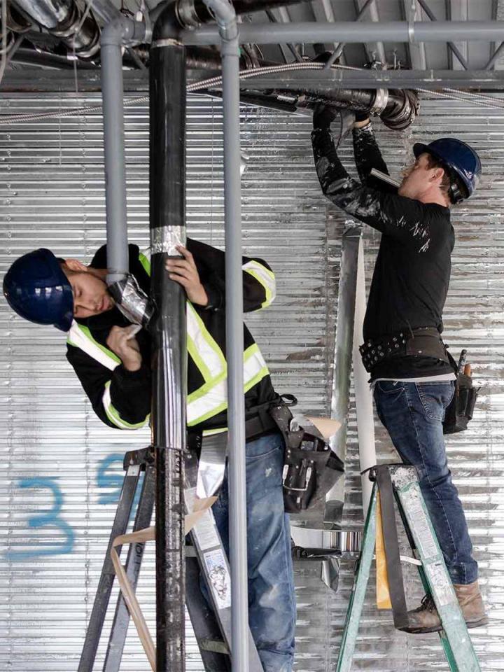 Nous prenons en main l’isolation acoustique de la mécanique de bâtiment.